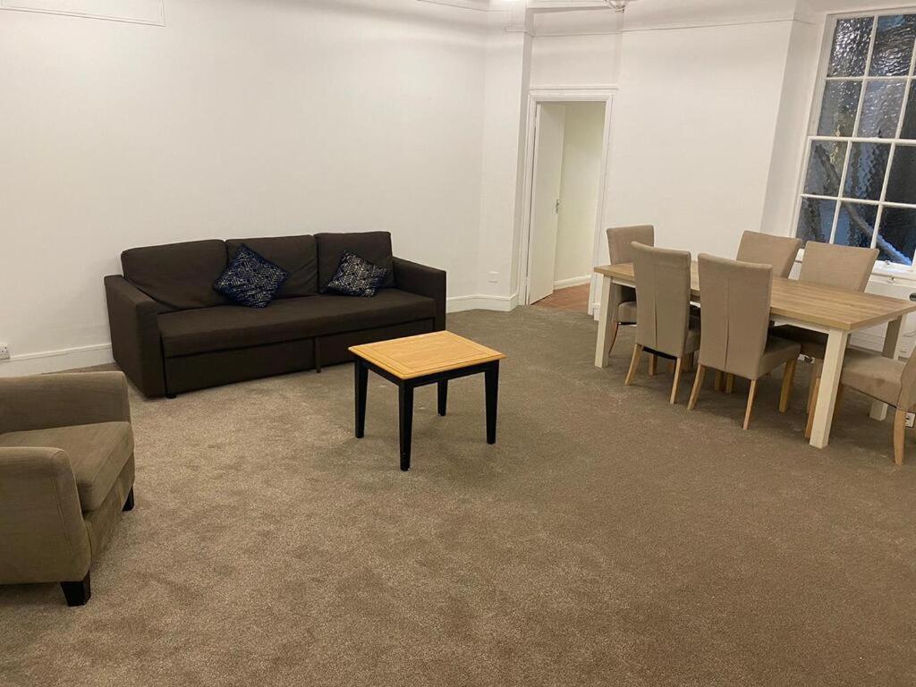 Mayfair Green Park Apartments Лондон Экстерьер фото